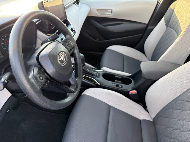 Used 2025 Toyota Corolla LE FWD image 16