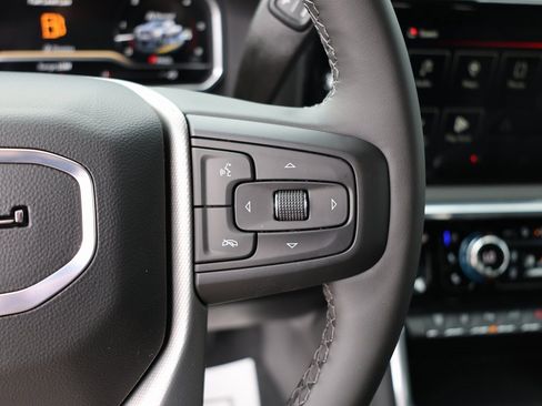 New 2025 GMC Sierra 2500 Denali w/ Denali Reserve Package image 18