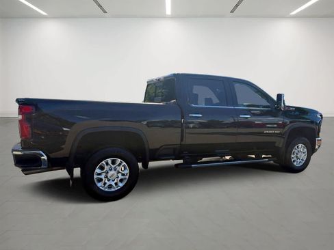 Used 2024 Chevrolet Silverado 2500 LTZ w/ LTZ Plus Package AWD/4WD image 4
