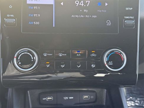 Used 2023 Hyundai Santa Cruz SE image 27