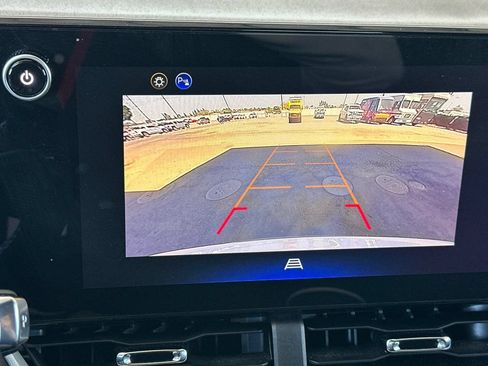 Used 2026 Chevrolet Equinox LT FWD image 27