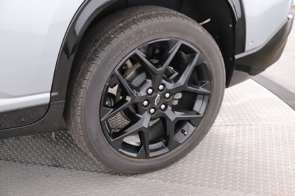 Used 2024 Chevrolet Traverse RS AWD/4WD image 14