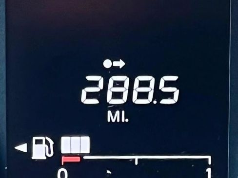 Used 2021 Nissan Kicks S w/ Interior Electronics Package FWD image 28