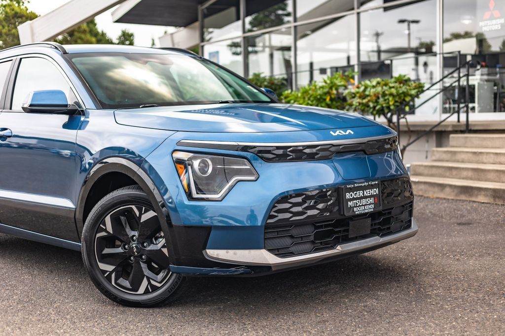 Used 2023 Kia Niro Wind FWD image 3