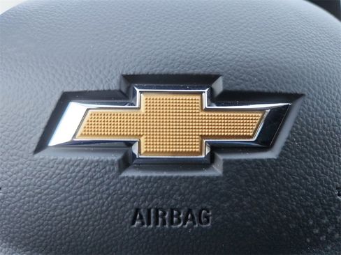 New 2025 Chevrolet Equinox LT image 23