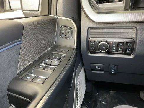 New 2025 Ford F350 Platinum image 21