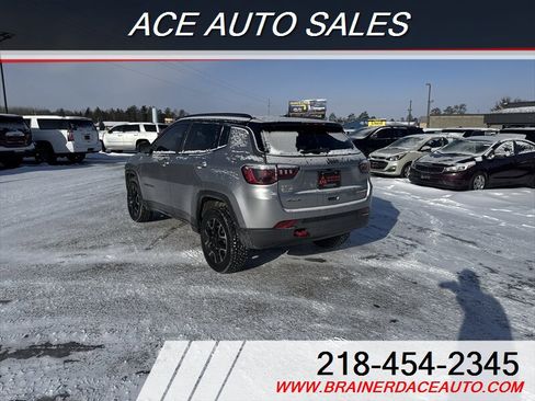 Used 2020 Jeep Compass Trailhawk image 3
