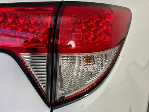 Used 2019 Honda HR-V EX-L image 34