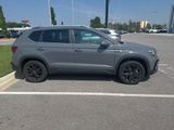 Used 2023 Volkswagen Taos SE image 2