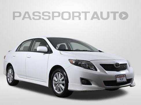 Used 2010 Toyota Corolla S image 3