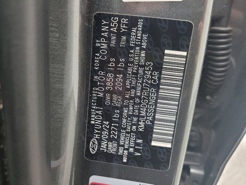 Used 2024 Hyundai Elantra SEL FWD image 33