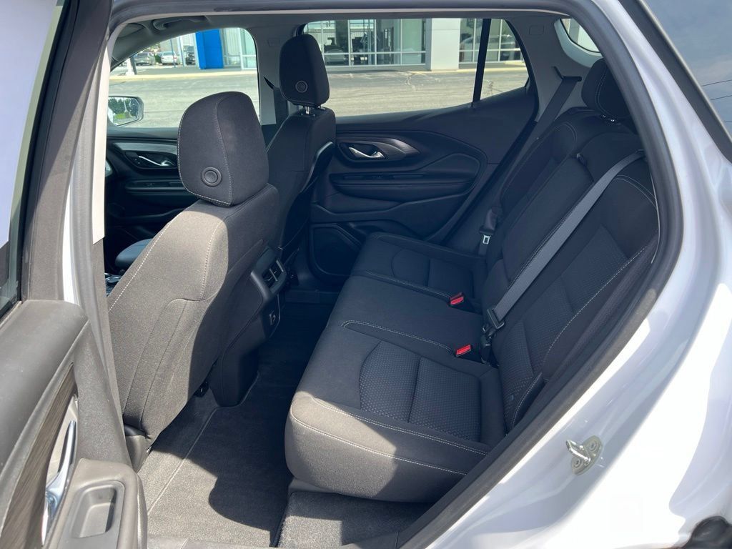 Used 2023 GMC Terrain SLE w/ Driver Convenience Package FWD image 22