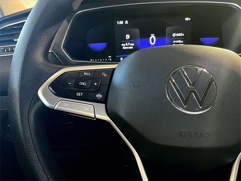 Used 2022 Volkswagen Tiguan S image 23
