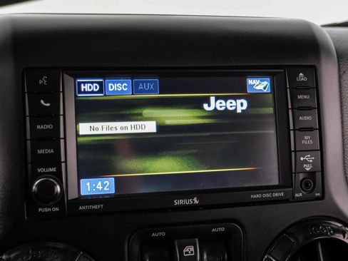 Used 2017 Jeep Wrangler Unlimited Rubicon AWD/4WD image 23