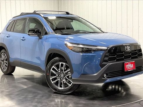 New 2026 Toyota Corolla Cross XLE AWD/4WD image 2