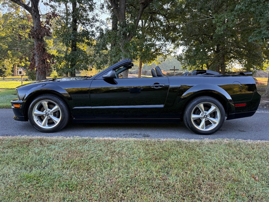 Used 2007 Ford Mustang GT RWD image 23