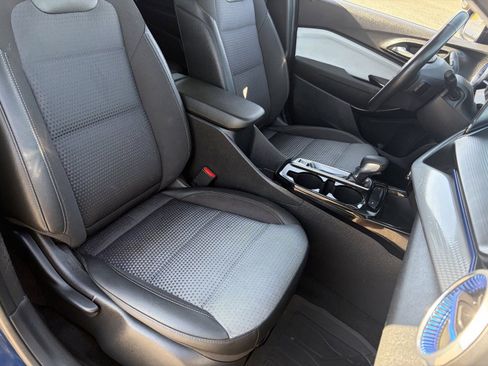 Used 2024 Chevrolet Trax LT w/ Driver Confidence Package image 11