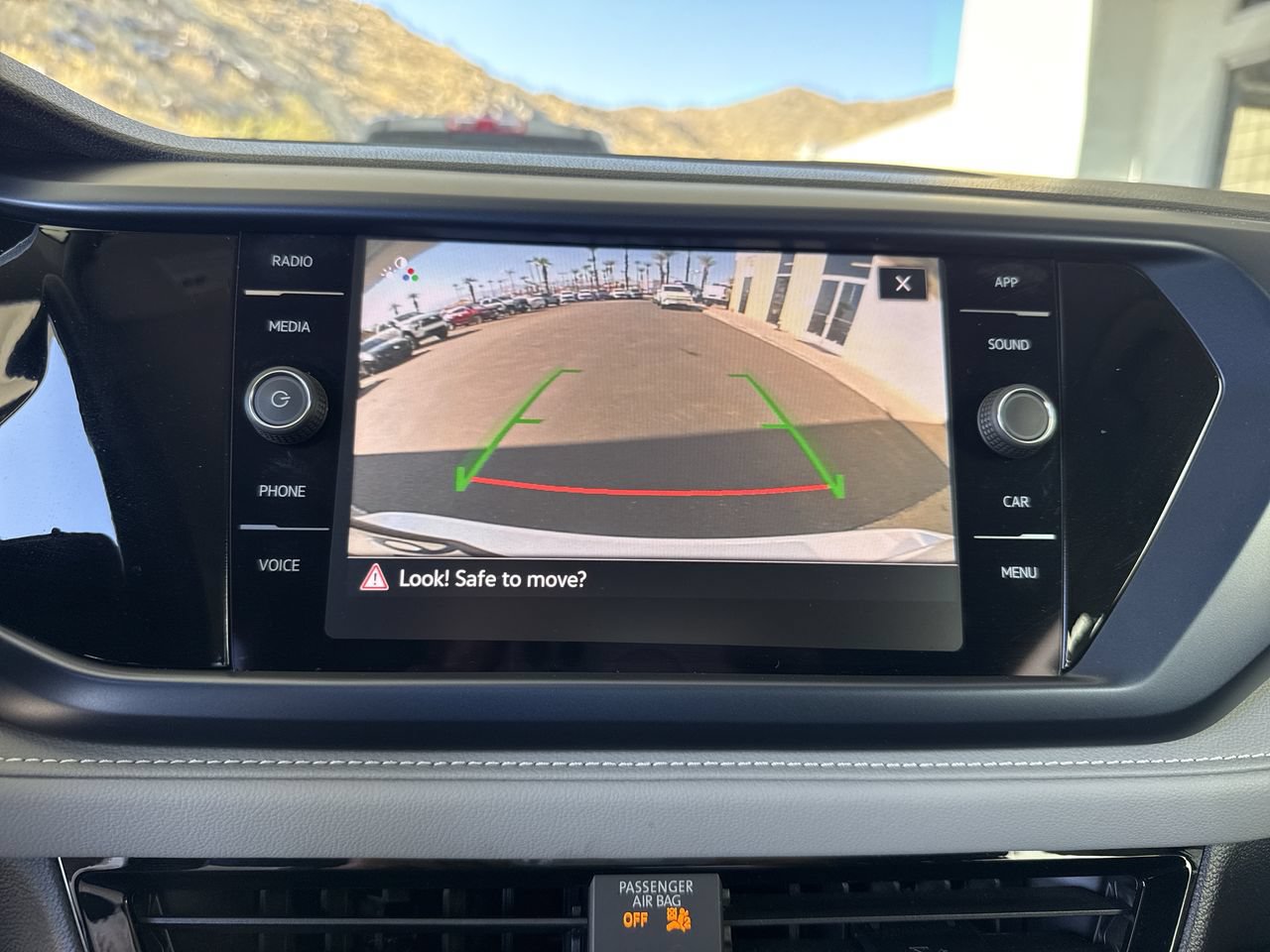 Used 2024 Volkswagen Taos SE w/ Panoramic Sunroof Package FWD image 14