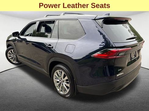 Used 2024 Toyota Grand Highlander AWD image 10