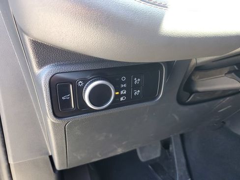 Used 2025 Ford Explorer Active RWD image 21