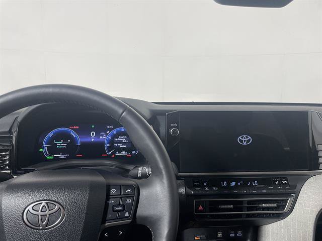 Certified 2025 Toyota Camry XLE AWD/4WD image 15