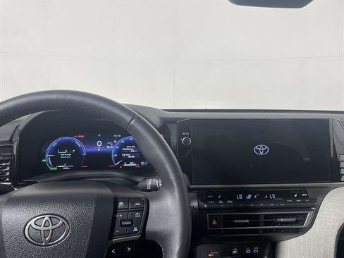 Certified 2025 Toyota Camry XLE AWD/4WD image 15