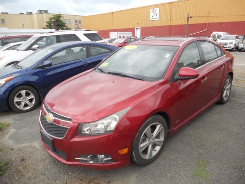 Used 2014 Chevrolet Cruze LT w/ Sun, Sound and Sport Package FWD image 1