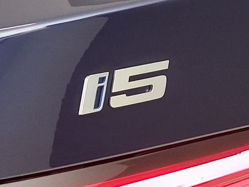 New 2027 BMW i5 eDrive40 RWD image 29