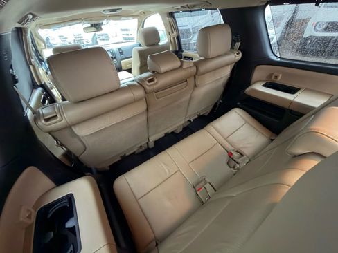 Used 2019 Toyota Sequoia Limited w/ Safety & Convenience Package image 13