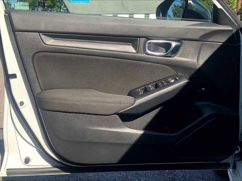 Used 2025 Honda Civic Sport image 21