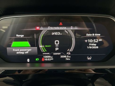 Used 2024 Audi Q8 e-tron Premium image 19