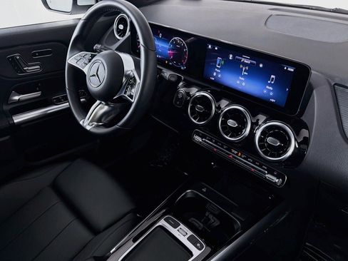 Certified 2026 Mercedes-Benz GLA 250 image 16