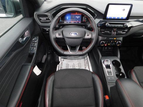 Used 2024 Ford Escape ST-Line image 12