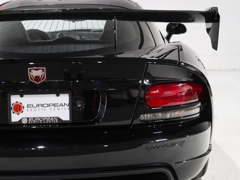 Used 2010 Dodge Viper ACR RWD image 34