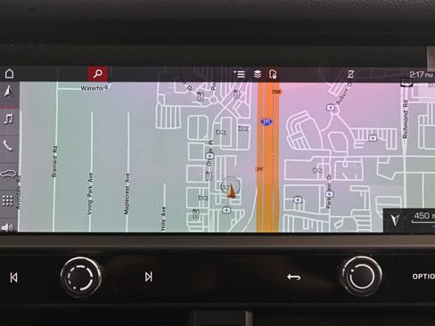 Certified 2023 Porsche Macan S AWD/4WD image 33
