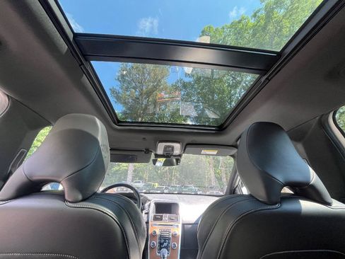 Used 2015 Volvo XC60 T6 Platinum FWD image 29