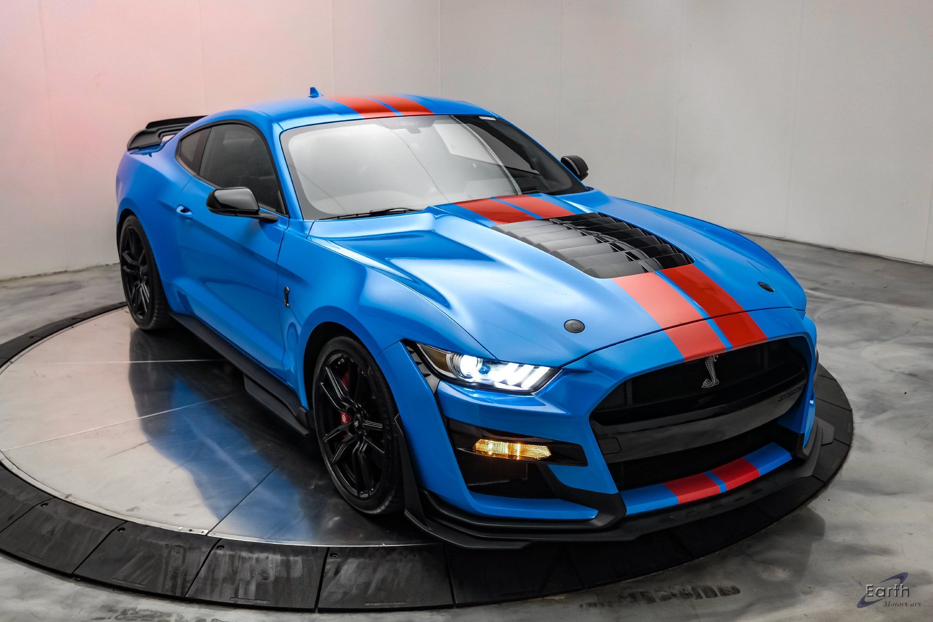 Used 2022 Ford Mustang Shelby GT500 w/ Technology Package RWD image 24