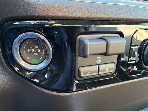 New 2026 Chevrolet Silverado 1500 LTZ w/ LTZ Premium Package image 19