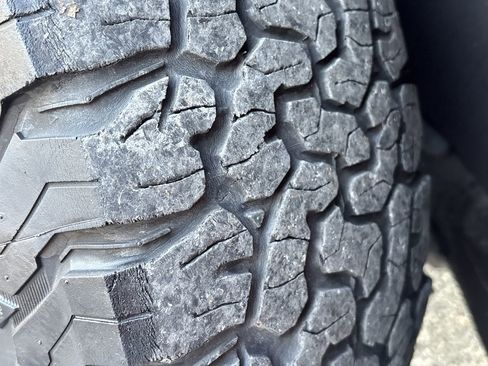 Used 2017 Toyota Tacoma SR5 image 31