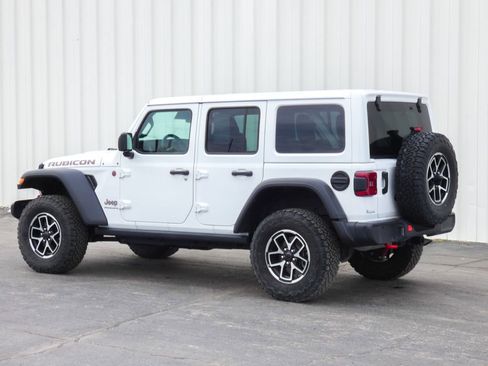 Used 2025 Jeep Wrangler Unlimited Rubicon image 36