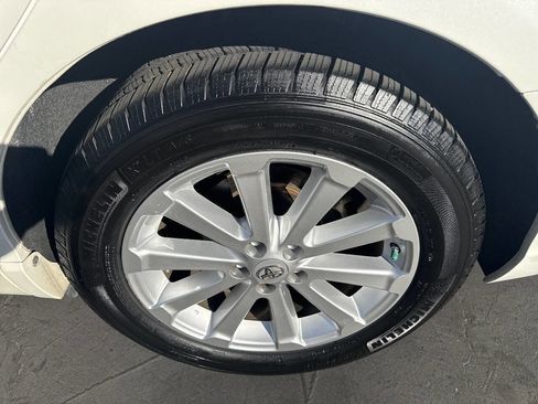 Used 2011 Toyota Venza image 31