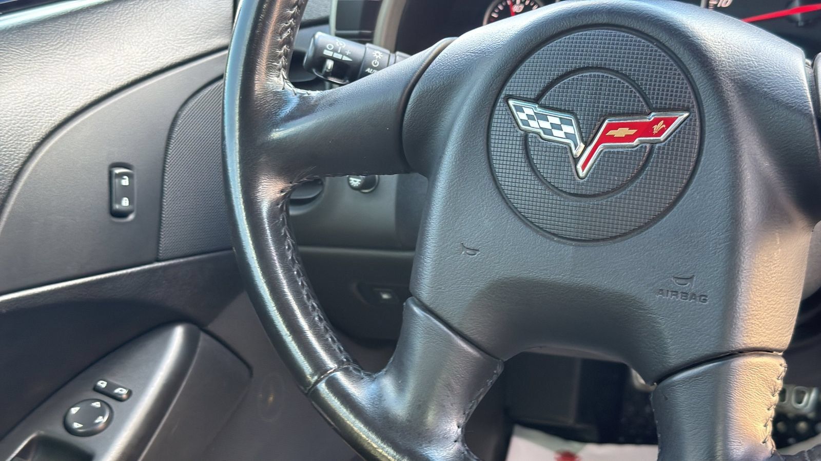 Used 2005 Chevrolet Corvette Coupe RWD image 14