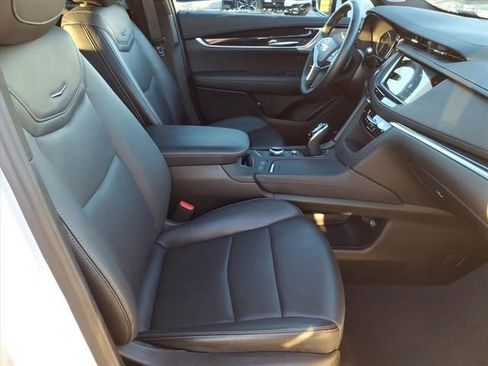 Certified 2025 Cadillac XT5 Premium Luxury image 23