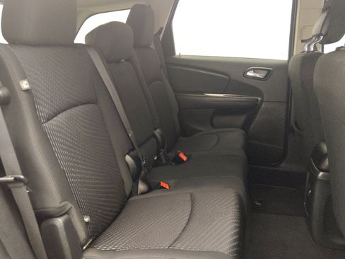 Used 2018 Dodge Journey SE w/ Popular Equipment Group image 19