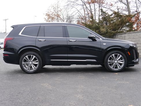 Certified 2022 Cadillac XT6 Premium Luxury w/ Technology Package image 10