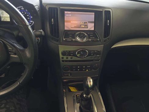 Used 2011 INFINITI G25 x w/ Moonroof Pkg image 9