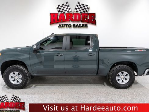 Used 2025 Chevrolet Silverado 1500 LT image 1
