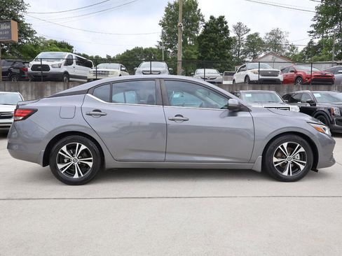 Used 2022 Nissan Sentra SV FWD image 8