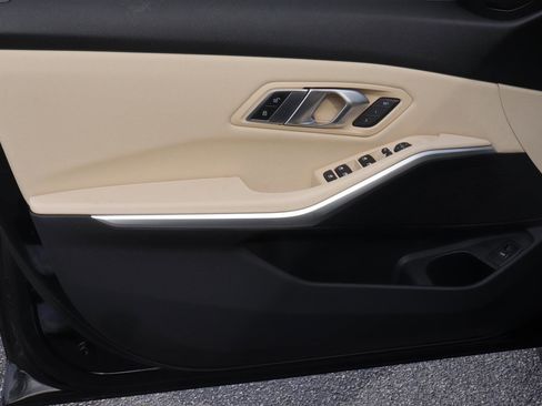 Used 2019 BMW 330i Sedan w/ Premium Package image 10