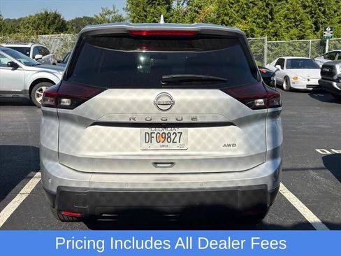 Used 2025 Nissan Rogue SV AWD/4WD image 5